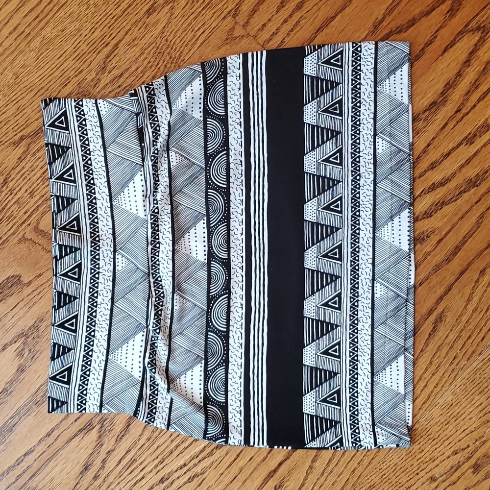American Apparel mini skirt, black and white pattern, size Medium